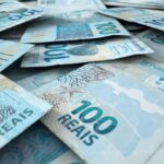 Cédulas de cem reias